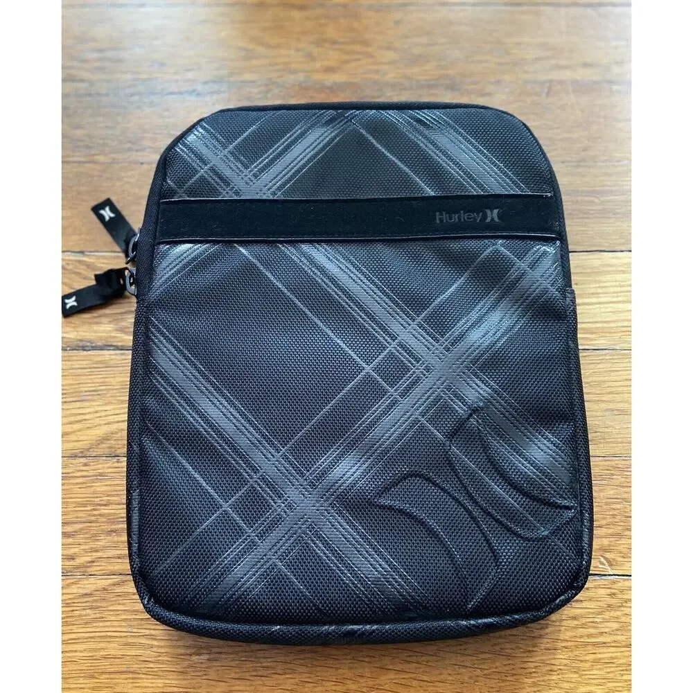 HURLEY Black Plaid Padded Zippered Tablet Sleeve